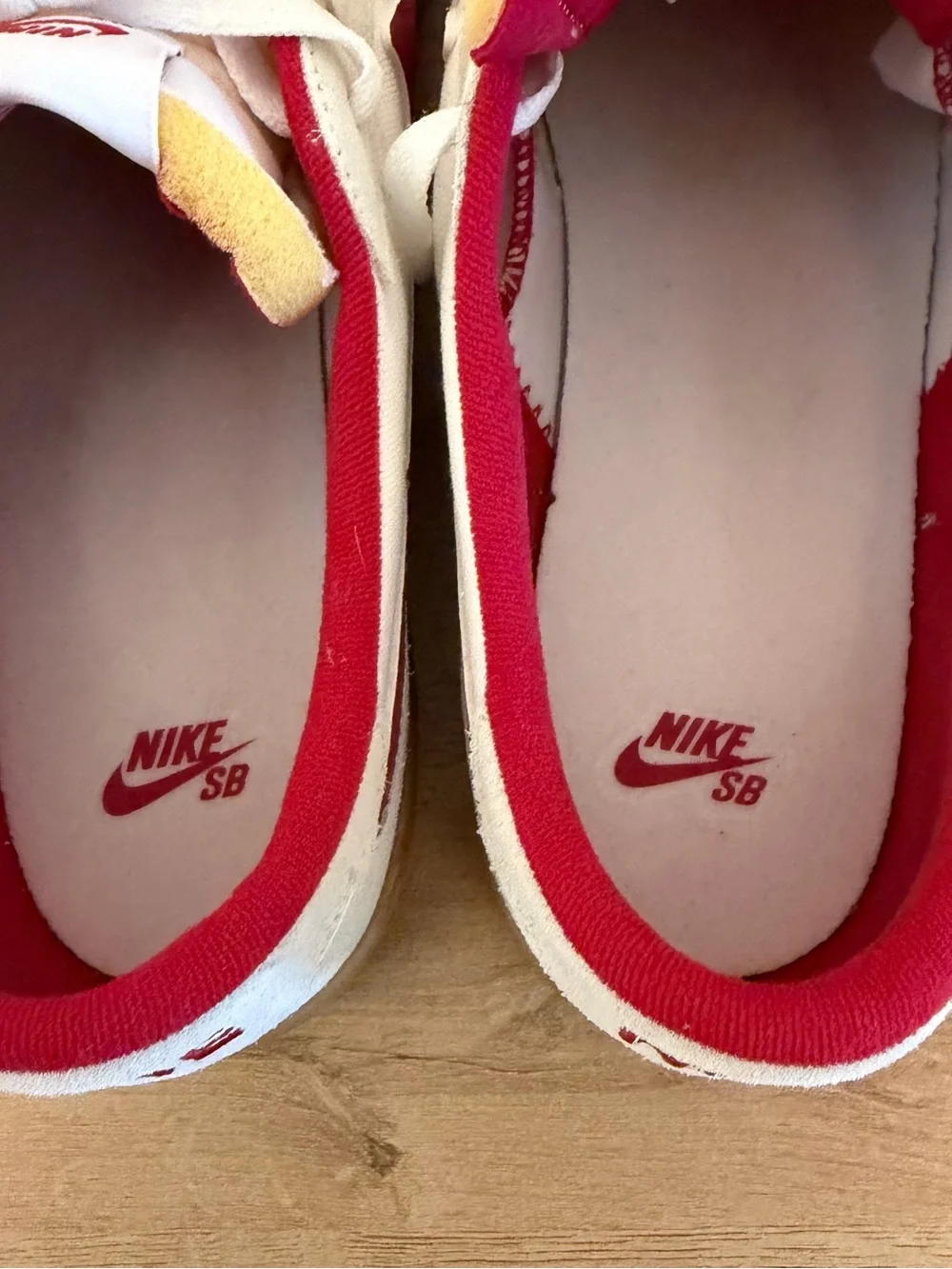Nike SB Heritage Vulc White Red Gum Skate Shoes NWOT Men's Size 13 CD5010-100